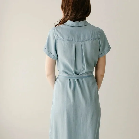 Chambray Button-Up Midi Dress in Light Wash - Picture 4 of 7